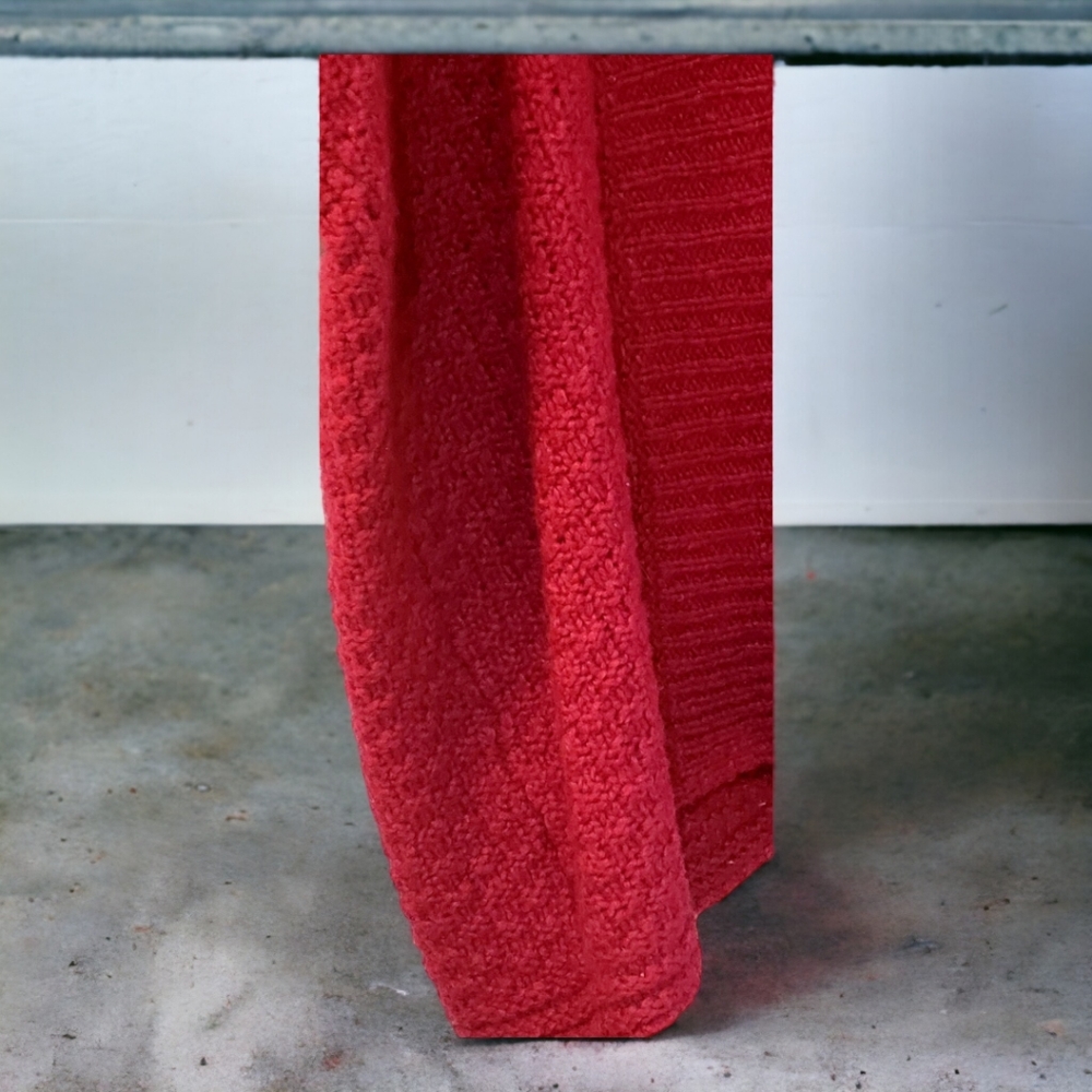 Red chunky cable knit slouchy sweater size medium - Picture 7 of 12